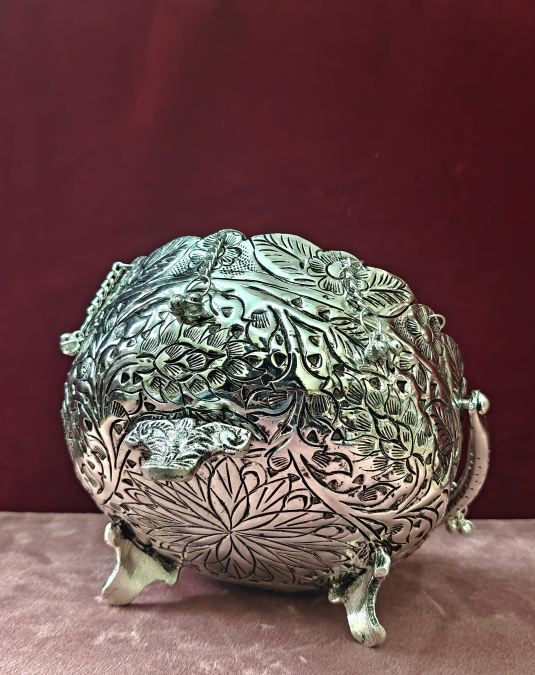Premium Silver Decorative Fruit Basket with Handle | Luxury Serving Basket for Home Decor & Gifts
